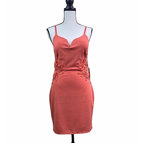 Haute Monde Dresses & Skirts - HAUTE MONDE STRETCH MINI DRESS